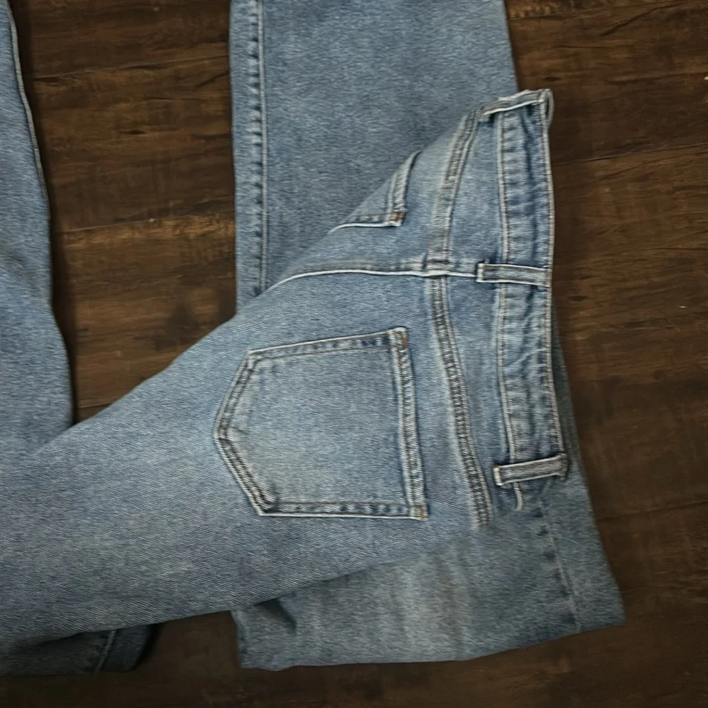 Super High Rise Wide Leg Jeans  All Shorts & Jeans $12 or 2x$20 -Bundle & Offer! - Picture 3 of 4